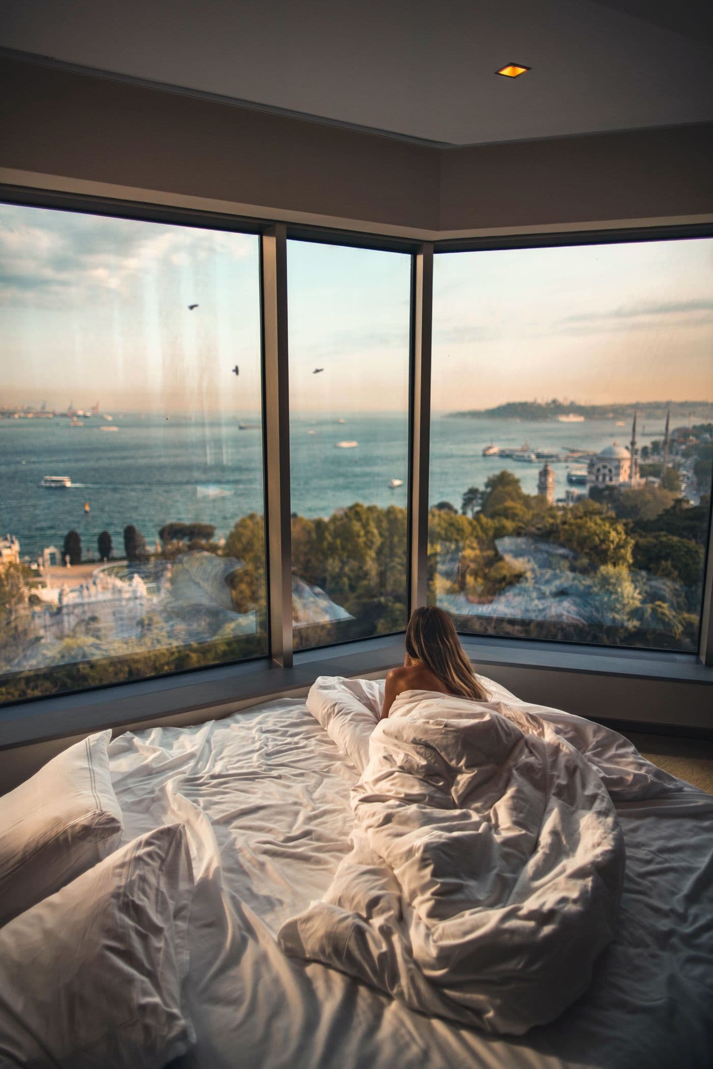 Hotel room with a morning view over the water